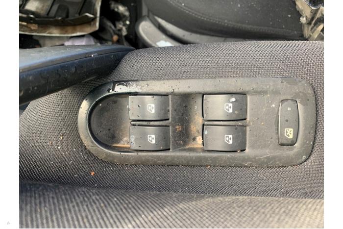 Renault Scénic II 2.0 16V Sloopvoertuig (2007, Grijs)