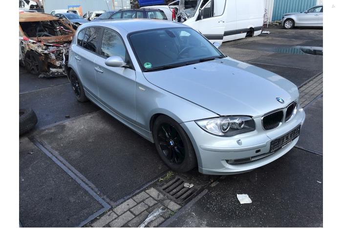 BMW 1 serie 118i 16V Sloopvoertuig (2007, Titanium, Metallic, Zilver)