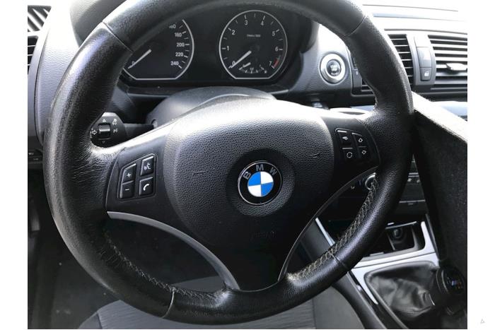 BMW 1 serie 118i 16V Sloopvoertuig (2007, Titanium, Metallic, Zilver)