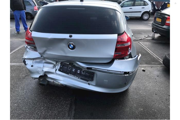 BMW 1 serie 118i 16V Sloopvoertuig (2007, Titanium, Metallic, Zilver)