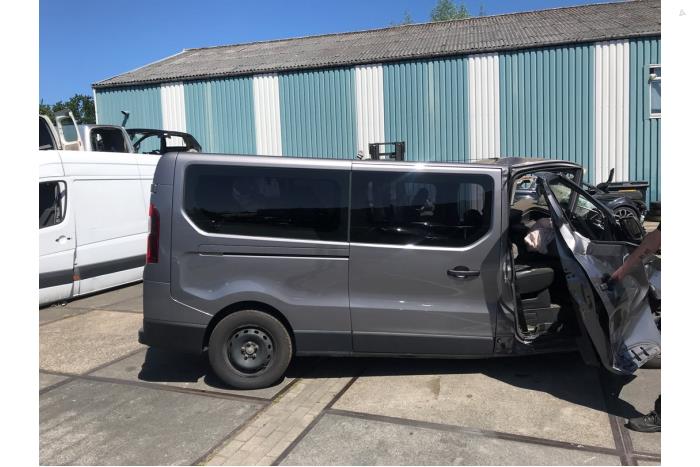 Renault Trafic Passenger 1.6 dCi 145 Twin Turbo Sloopvoertuig (2017, Grijs, Moonmist)