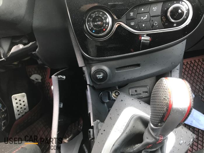 Renault Clio IV 1.6 Turbo 16V RS 200 EDC Sloopvoertuig (2017)