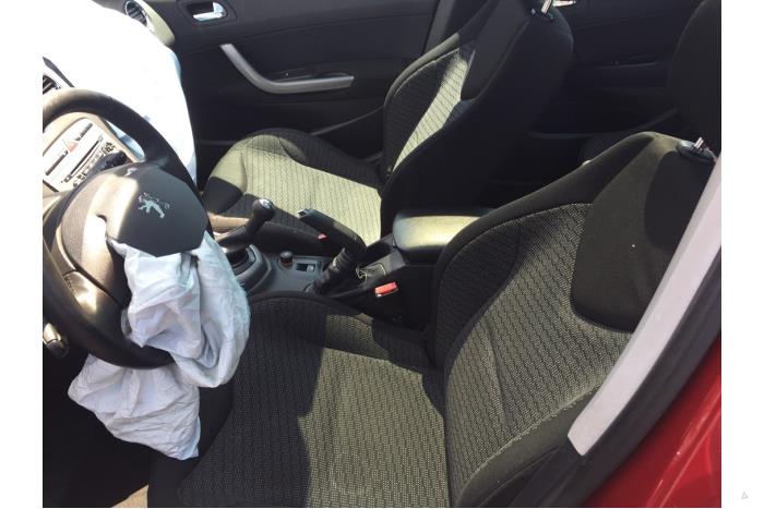 Peugeot 308 SW 1.6 VTI 16V Sloopvoertuig (2008, Rood)