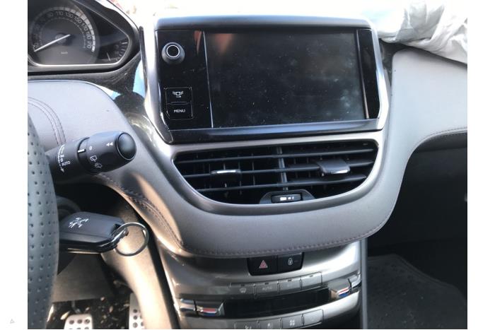 Peugeot 208 I 1.6 Vti 16V Sloopvoertuig (2014, Lila, Paars, Violet)