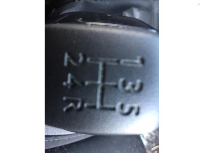 Peugeot 208 I 1.2 Vti 12V PureTech 82 Sloopvoertuig (2013, Rood, Bruin)