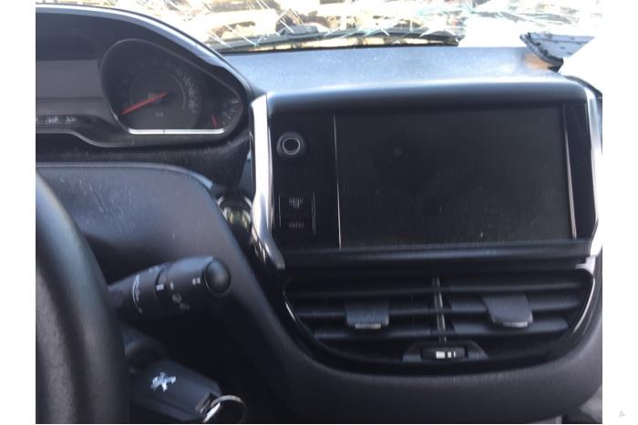 Peugeot 208 I 1.2 Vti 12V PureTech 82 Sloopvoertuig (2013, Rood, Bruin)