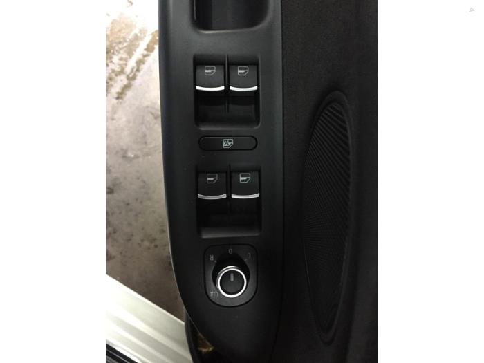 Volkswagen Golf Plus 2.0 TDI 16V Sloopvoertuig (2011, Zilvergrijs)