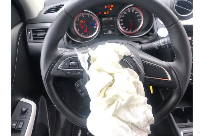 Suzuki Swift 1.2 Dual Jet 16V Sloopvoertuig (2019, Zwart)