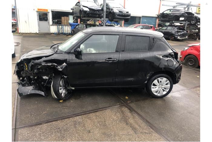 Suzuki Swift 1.2 Dual Jet 16V Sloopvoertuig (2019, Zwart)