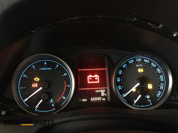 Toyota Auris Touring Sports 1.6 Dual VVT-i 16V Sloopvoertuig (2013, Titanium, Metallic, Zilver)