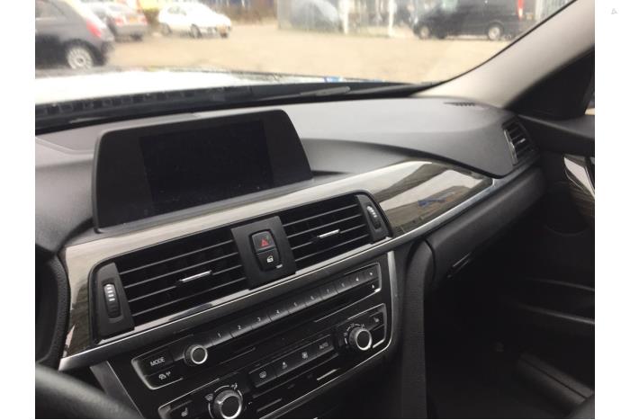 BMW 3 serie 318d 2.0 16V Sloopvoertuig (2012, Zwart)