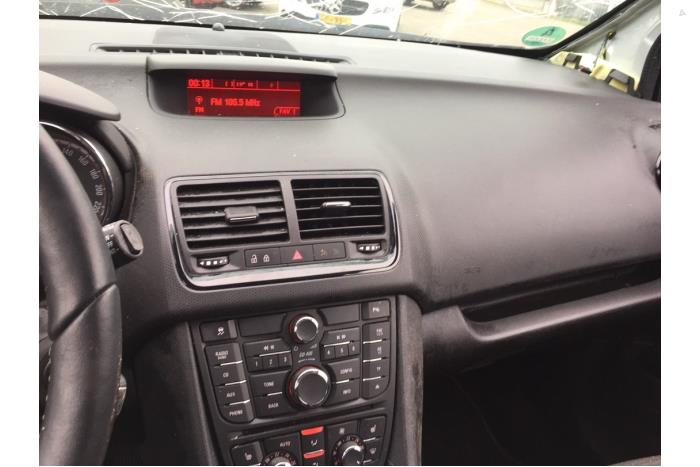 Opel Meriva 1.4 Turbo 16V ecoFLEX Sloopvoertuig (2016, Wit, Zilver)