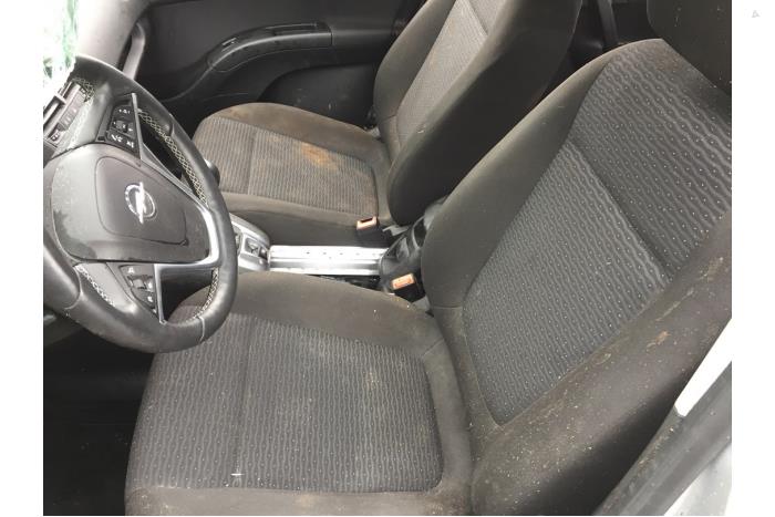 Opel Meriva 1.4 Turbo 16V ecoFLEX Sloopvoertuig (2016, Wit, Zilver)