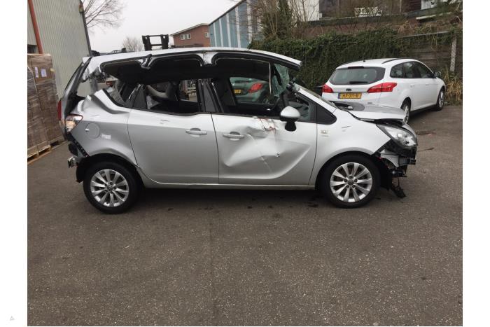 Opel Meriva 1.4 Turbo 16V ecoFLEX Sloopvoertuig (2016, Wit, Zilver)