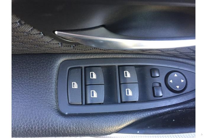 BMW 3 serie Touring 320d 2.0 16V Sloopvoertuig (2013, Metallic, Grijs)