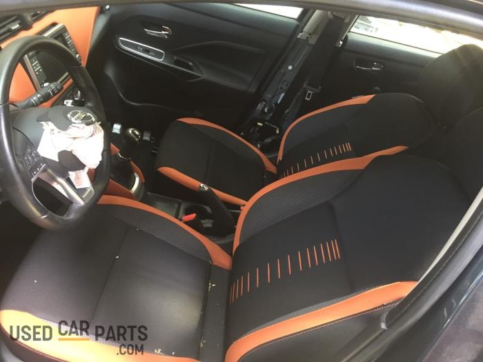 Nissan Micra 1.0 12V Sloopvoertuig (2017, Grijs)