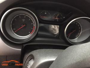 Opel Astra K 1.0 SIDI Turbo 12V Sloopvoertuig (2017, Metallic, Zilver)