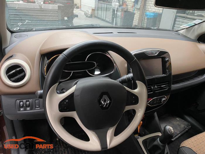 Renault Clio - V10820