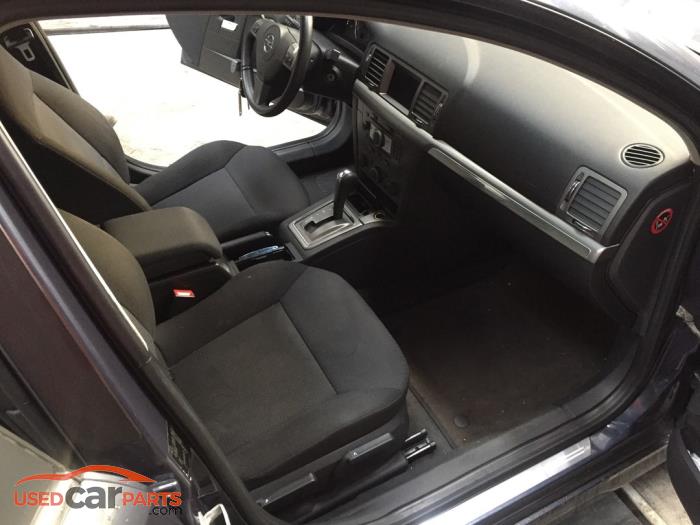 Opel Signum 3.0 CDTI V6 24V Sloopvoertuig (2006, Grijs)