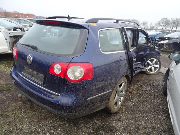 Volkswagen Passat Sloopvoertuig (2006, Blauw)