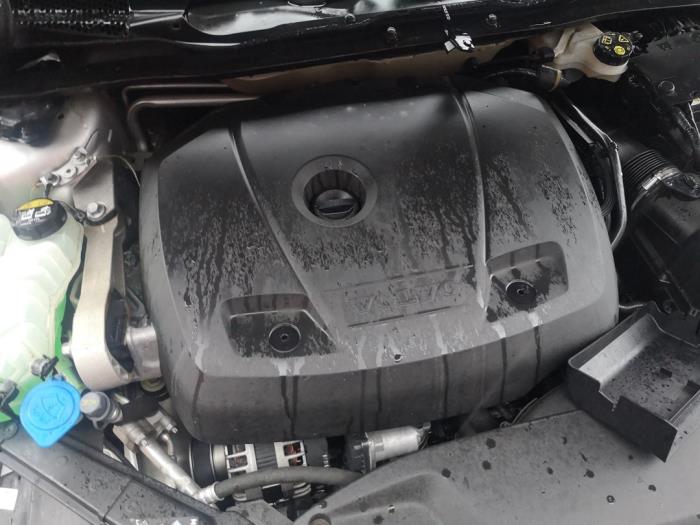 Volvo V40 Cross Country 1.5 T3 16V Geartronic Sloopvoertuig (2018, Zilver)