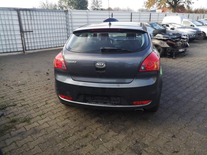 Kia Pro cee'd 1.6 CRDi 16V Sloopvoertuig (2008, Grijs)