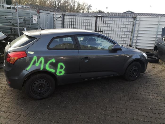 Kia Pro cee'd 1.6 CRDi 16V Sloopvoertuig (2008, Grijs)