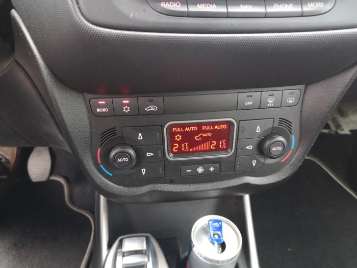 Alfa Romeo MiTo 1.6 JTDm 16V Sloopvoertuig (2014, Zwart, Bruin)