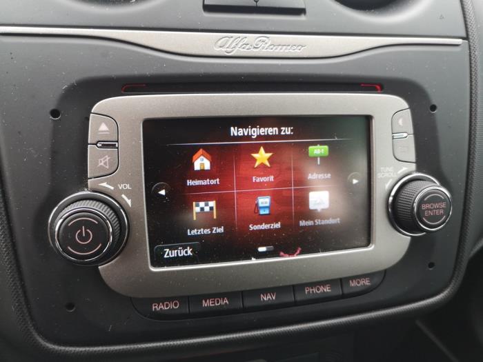 Alfa Romeo MiTo 1.6 JTDm 16V Sloopvoertuig (2014, Zwart, Bruin)