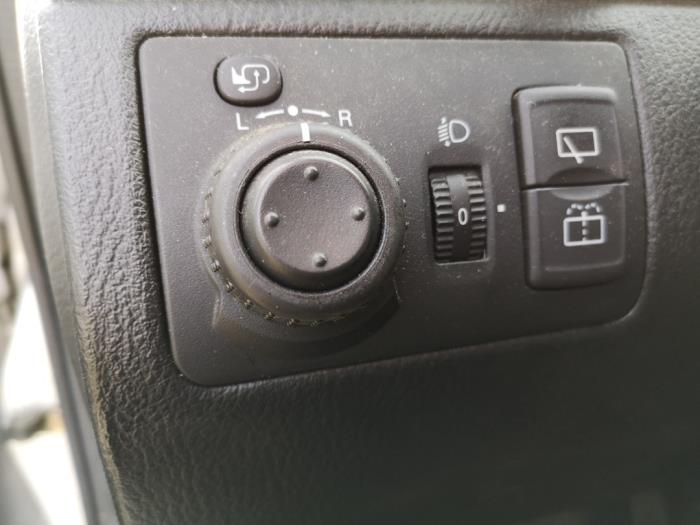 Ssang Yong Rexton 2.7 Xdi RX/RJ 270 16V Sloopvoertuig (2006, Zilver)