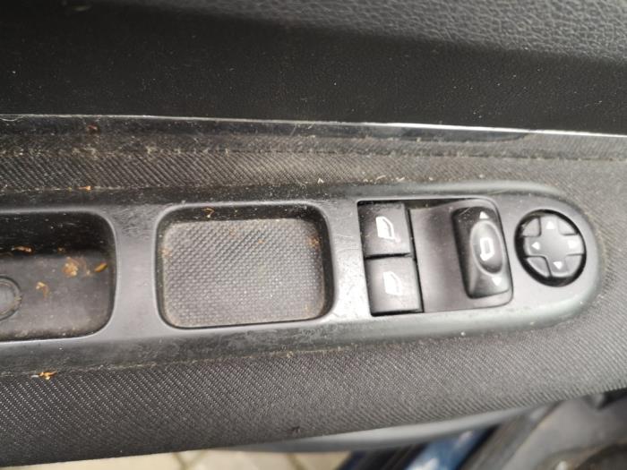 Peugeot 5008 I 1.6 VTI 16V Sloopvoertuig (2010, Blauw)