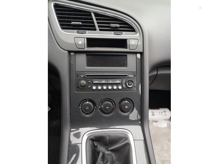 Peugeot 5008 I 1.6 VTI 16V Sloopvoertuig (2010, Blauw)