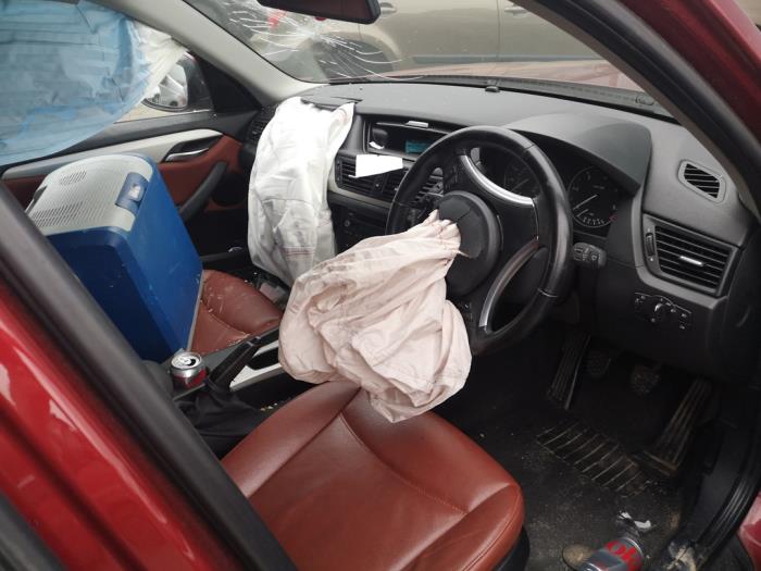 BMW X1 sDrive 18d 2.0 16V Sloopvoertuig (2011, Rood)