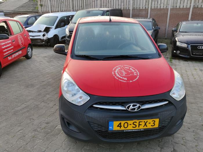 Hyundai i10 1.1i 12V Sloopvoertuig (2011, Rood)