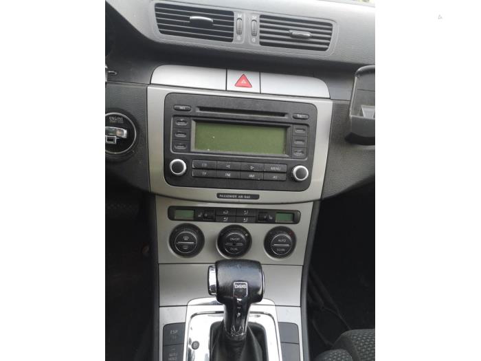 Volkswagen Passat 2.0 TDI 140 Sloopvoertuig (2006, Zwart)