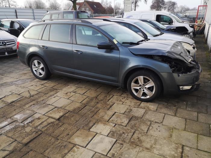 Skoda Octavia Combi 1.6 TDI Greenline 16V Sloopvoertuig (2016, Grijs)