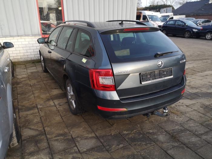 Skoda Octavia Combi 1.6 TDI Greenline 16V Sloopvoertuig (2016, Grijs)