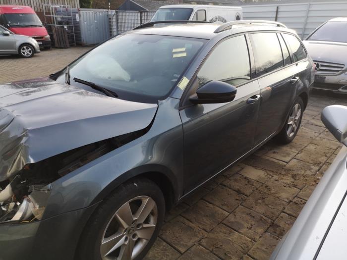 Skoda Octavia Combi 1.6 TDI Greenline 16V Sloopvoertuig (2016, Grijs)