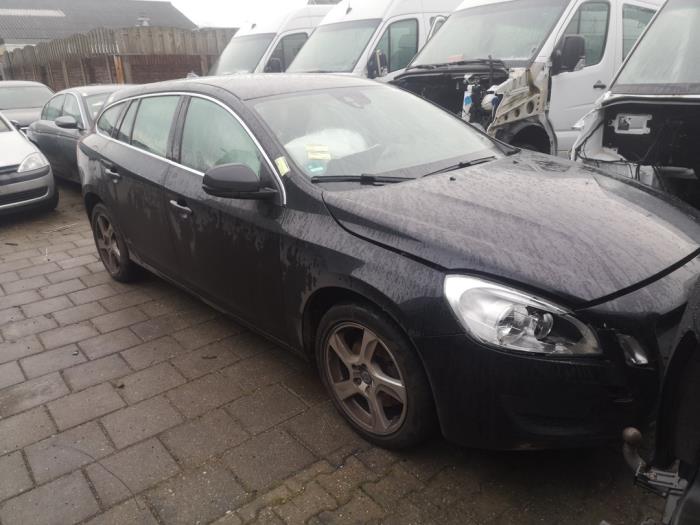 Volvo V60 I 1.6 DRIVe Sloopvoertuig (2012, Zwart)