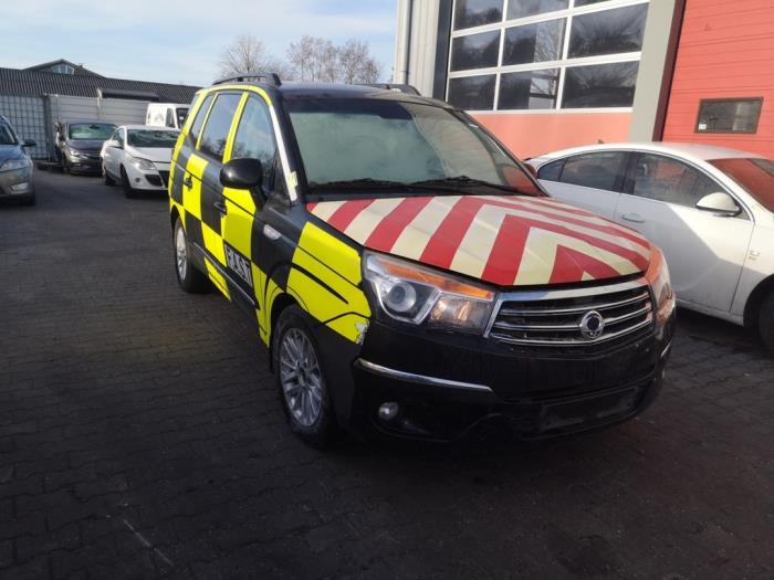 Ssang Yong Rodius 2.0 e-200 Xdi 16V 4WD Sloopvoertuig (2015, Zwart)