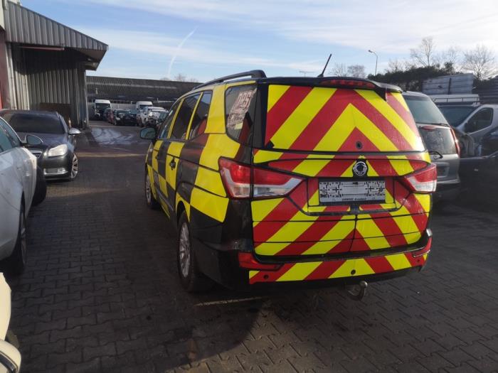 Ssang Yong Rodius 2.0 e-200 Xdi 16V 4WD Sloopvoertuig (2015, Zwart)