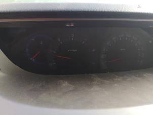 Ssang Yong Rodius 2.0 e-200 Xdi 16V 4WD Sloopvoertuig (2015, Zwart)
