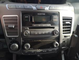 Ssang Yong Rodius 2.0 e-200 Xdi 16V 4WD Sloopvoertuig (2015, Zwart)