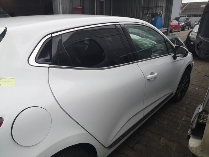 Renault Clio V 1.0 TCe 100 12V Sloopvoertuig (2020, Wit)