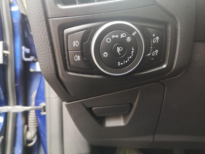 Ford Focus 3 Wagon 1.5 TDCi Sloopvoertuig (2015, Blauw)