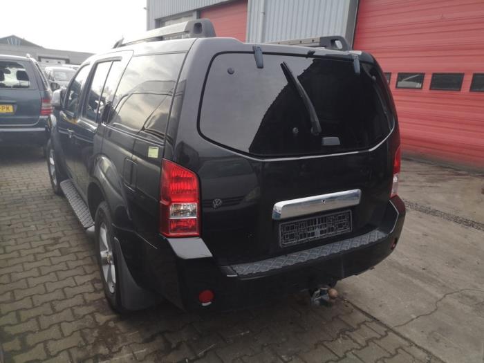 Nissan Pathfinder 2.5 dCi 16V 4x4 Sloopvoertuig (2008, Zwart)