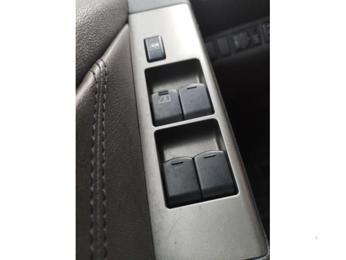 Nissan Pathfinder 2.5 dCi 16V 4x4 Sloopvoertuig (2008, Zwart)