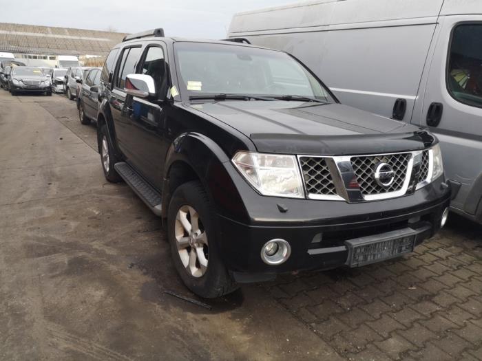 Nissan Pathfinder 2.5 dCi 16V 4x4 Sloopvoertuig (2008, Zwart)