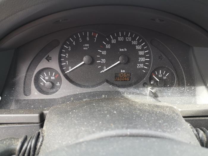 Opel Meriva 1.6 Sloopvoertuig (2004, Grijs)