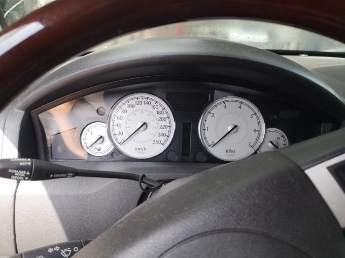 Chrysler 300 C Touring 3.0 CRD 24V Sloopvoertuig (2007, Grijs)